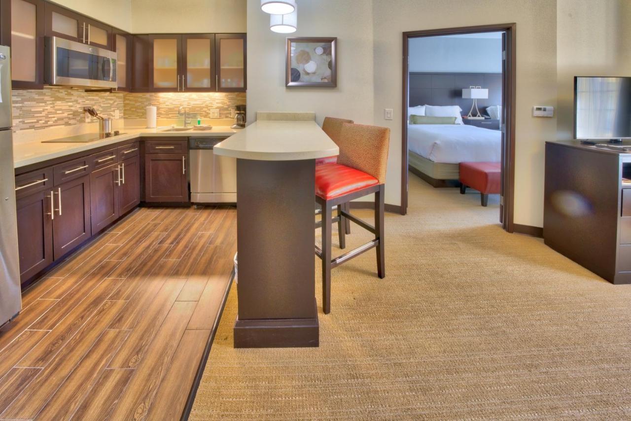 Staybridge Suites Lubbock South By Ihg Стая снимка